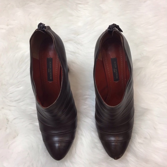 🇺🇸Luis Vuitton Brown Leather Heel Booties - Picture 2 of 8